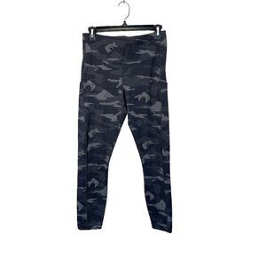 Athleta Ultimate Stash Pocket Camo 7/8 Tight Legging Size Medium Stretch Fabric